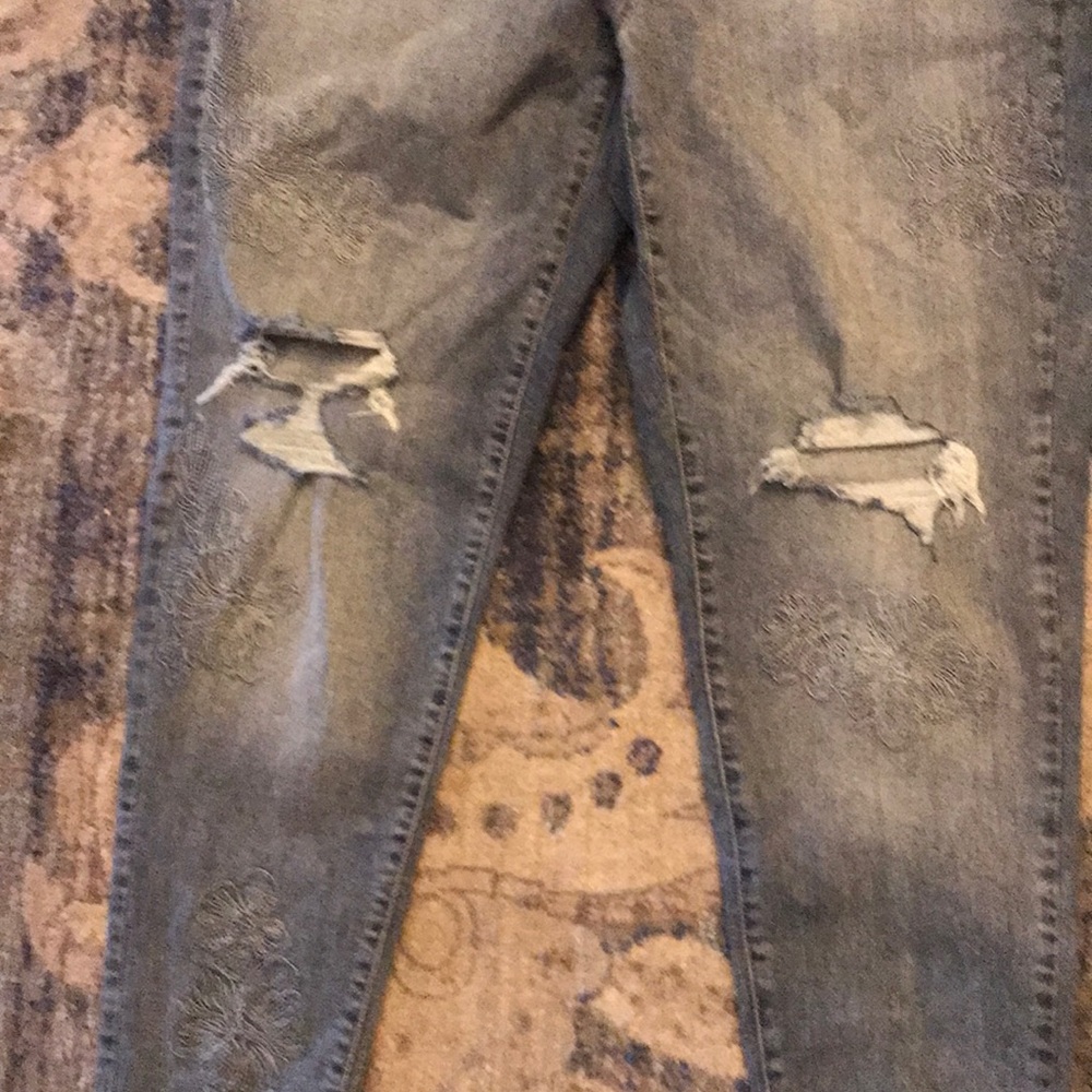 🌸NWT LaneBryant 18 White Floral Embroidered Jean - Picture 6 of 8